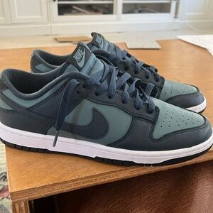 Nike Dunks Low men size 9